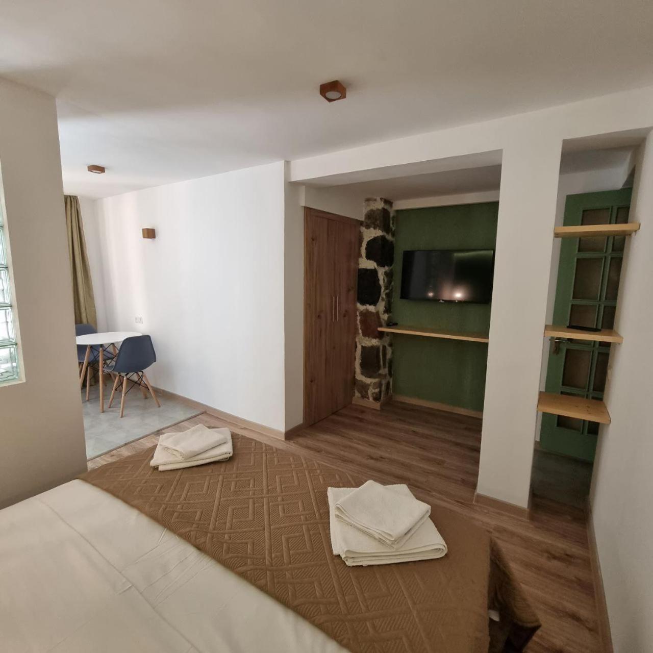 River House Boutique Hotel Jerevan Exteriör bild